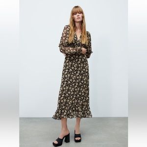 ZARA RUFFLED PRINT DRESS BLACK / ECRU SIZE S FLORAL WORK DRESS OFFICE DRESS